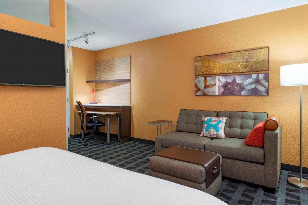 TownePlace Suites Savannah Midtown Bagian luar foto