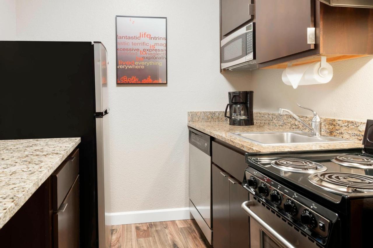 TownePlace Suites Savannah Midtown Bagian luar foto