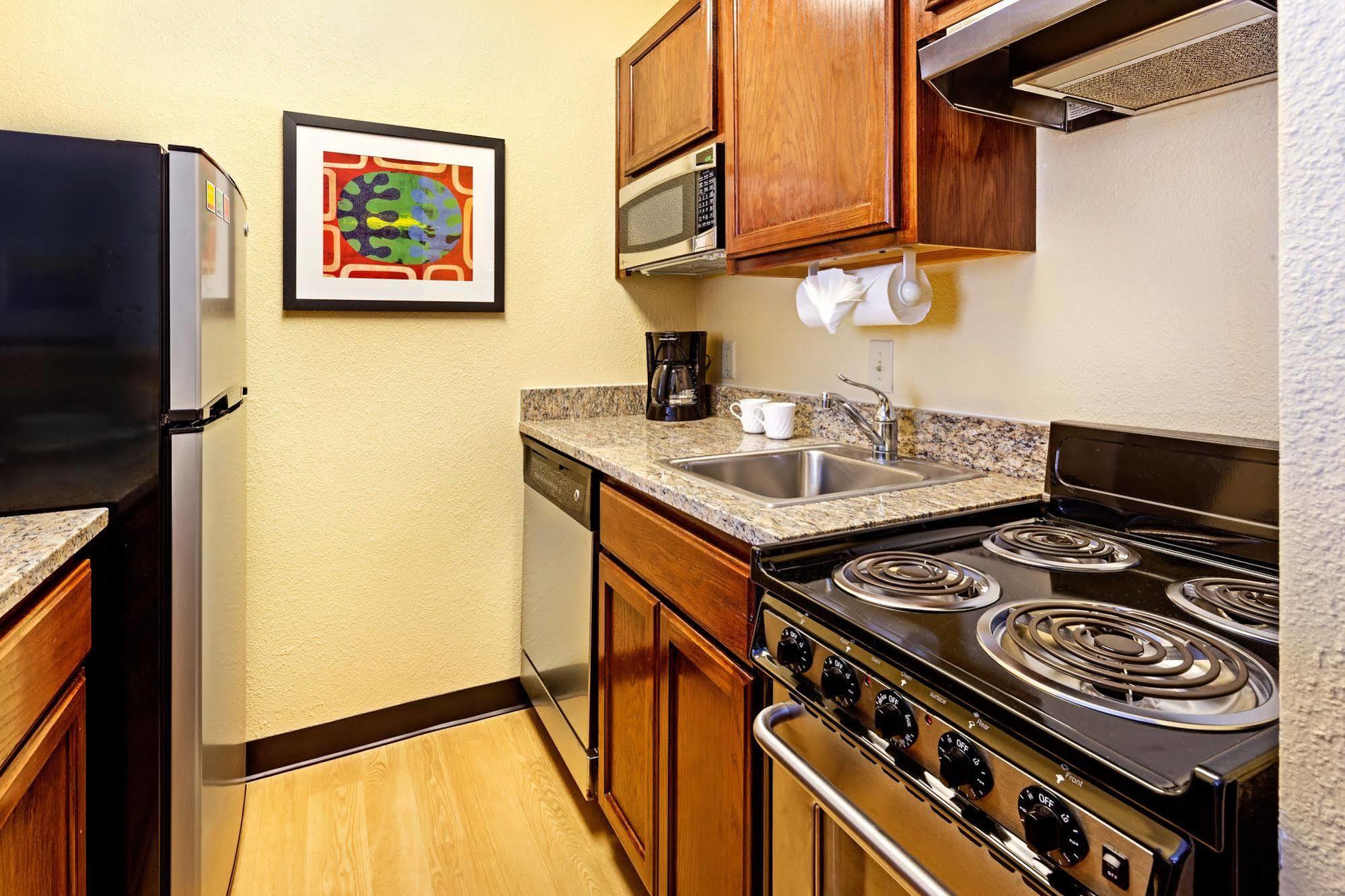 TownePlace Suites Savannah Midtown Bagian luar foto